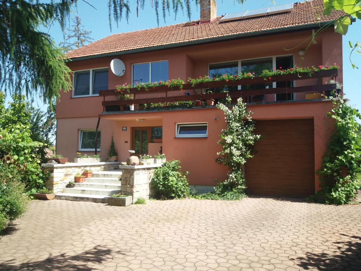Apartman Na Skale Kostelec nad Orlici Bagian luar foto
